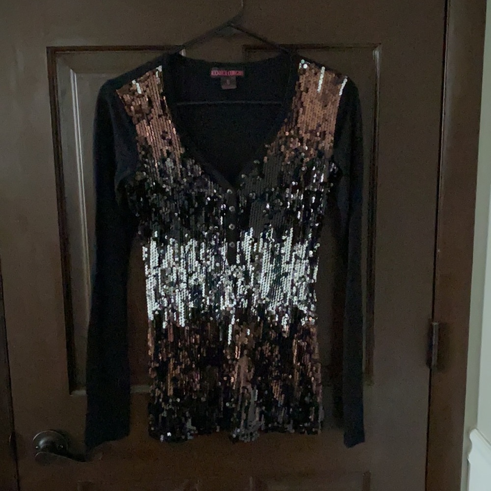 Top - Picture 2 of 2